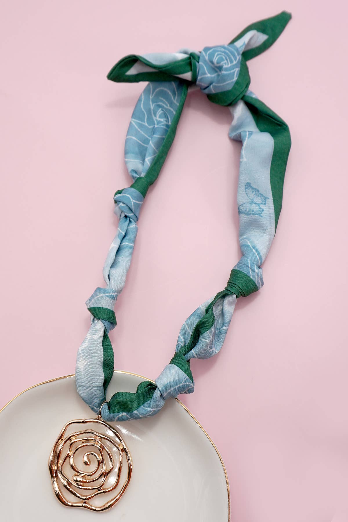 HANDMADE SCARF CROSS CHARM NECKLACE | 80N91790: G