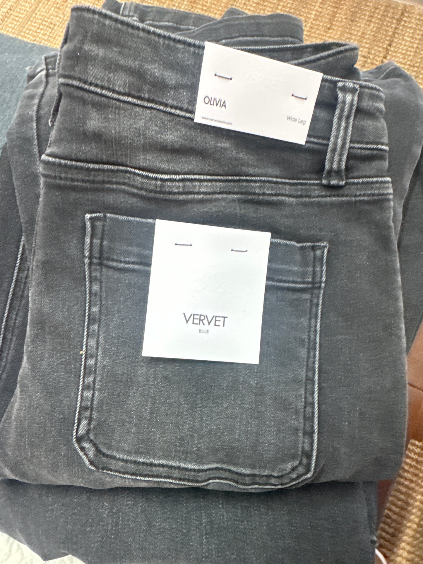 Vervet Olivia Black Jean