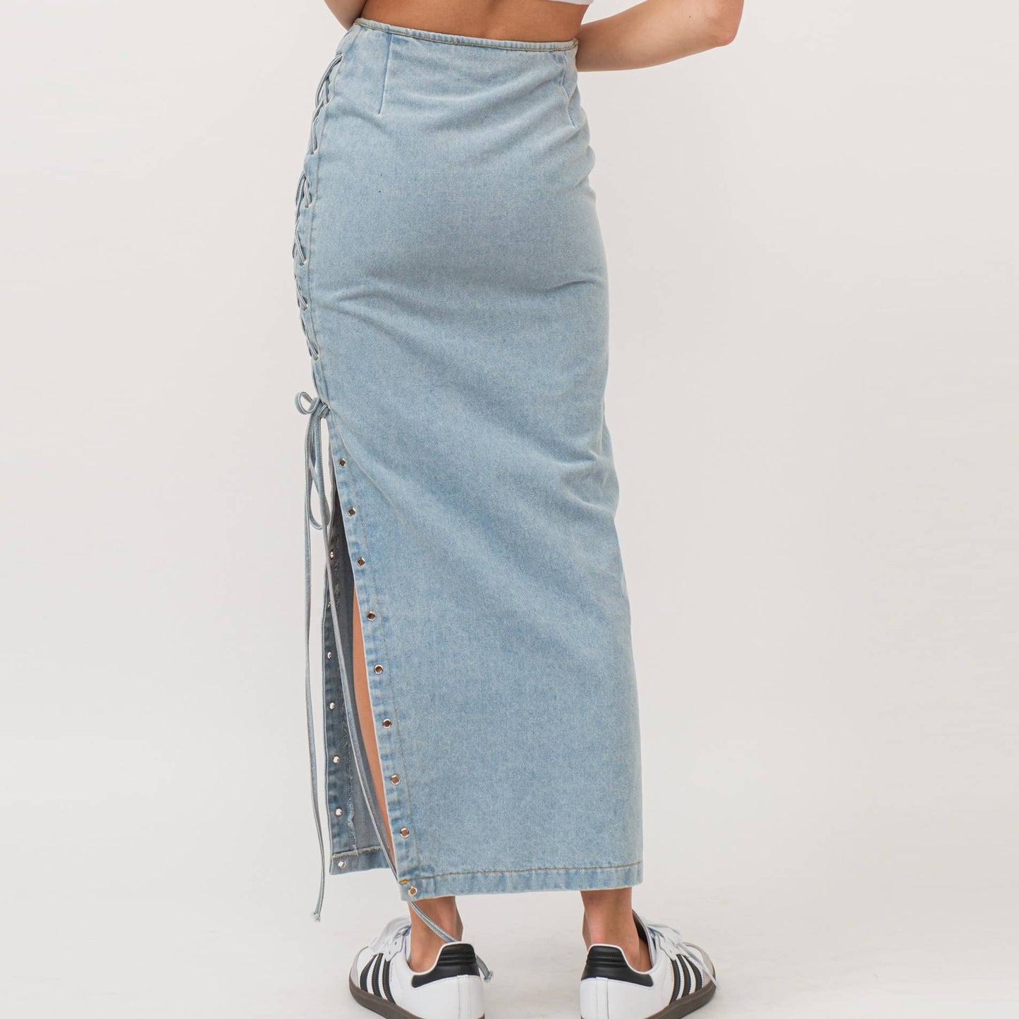 LIGHT DENIM SIDE LACE UP MAXI SKIRT-HES0010: LIGHT DENIM / L