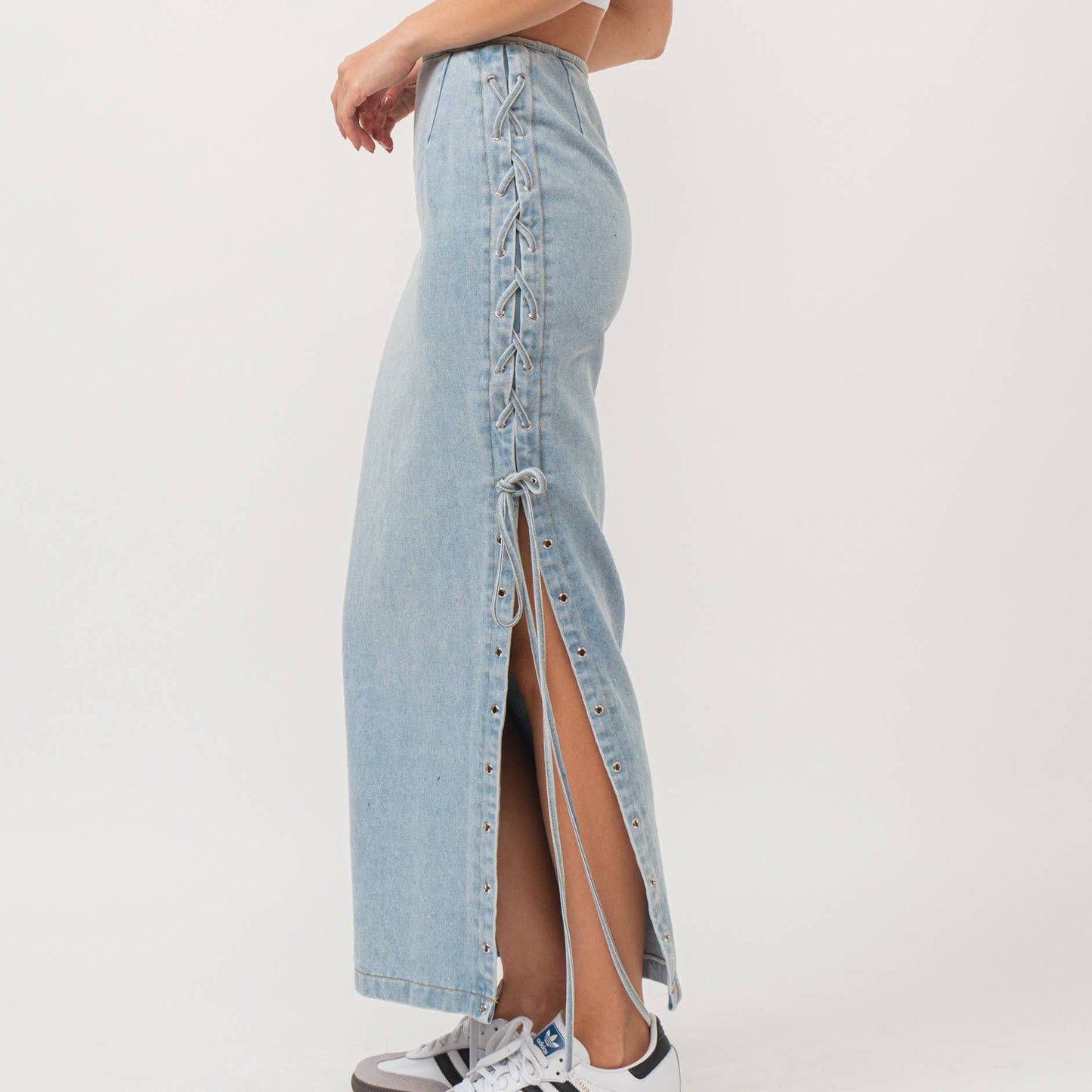 LIGHT DENIM SIDE LACE UP MAXI SKIRT-HES0010: LIGHT DENIM / L