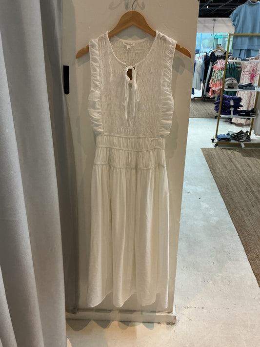 sleeveless maxi white dress