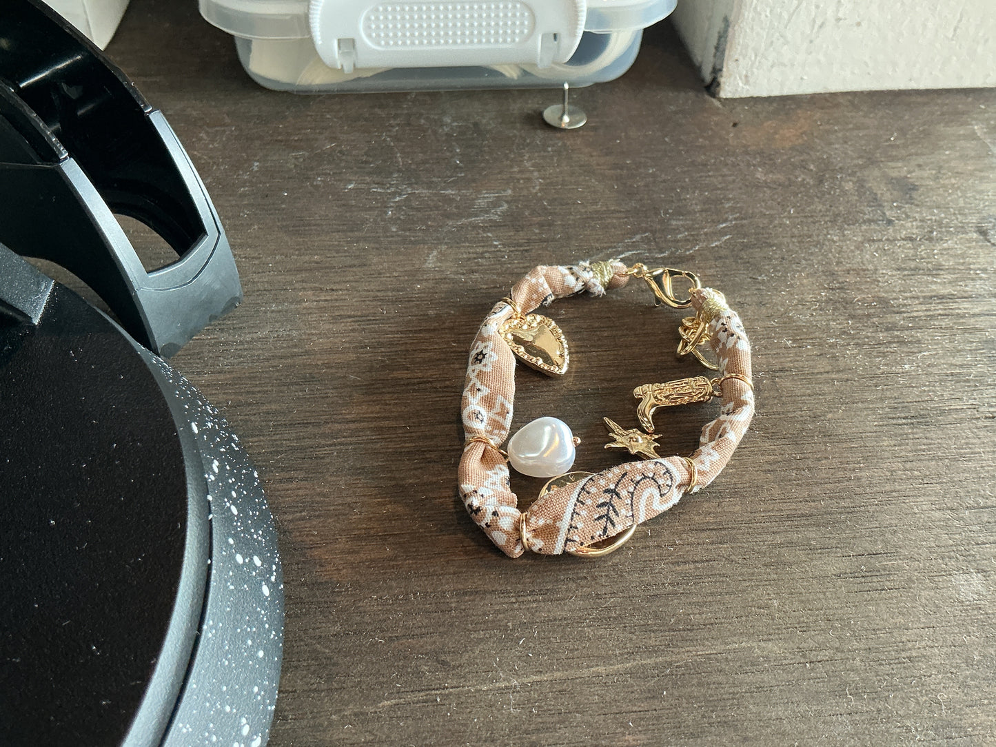 Bandana bracelet with boot