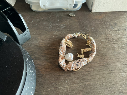 Bandana bracelet with boot