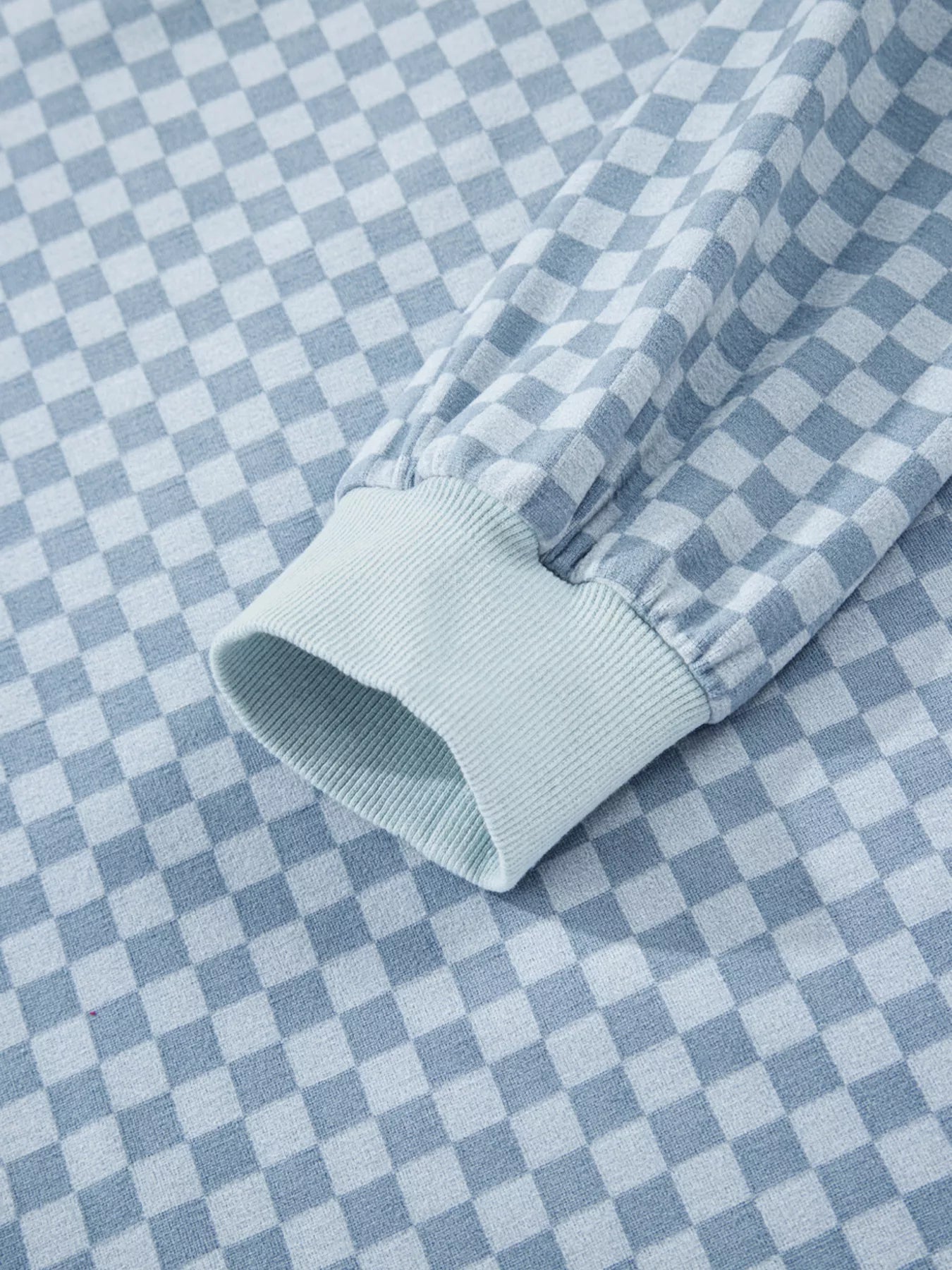 620104ca44764471b68286ad3ce25156-Max-Origin