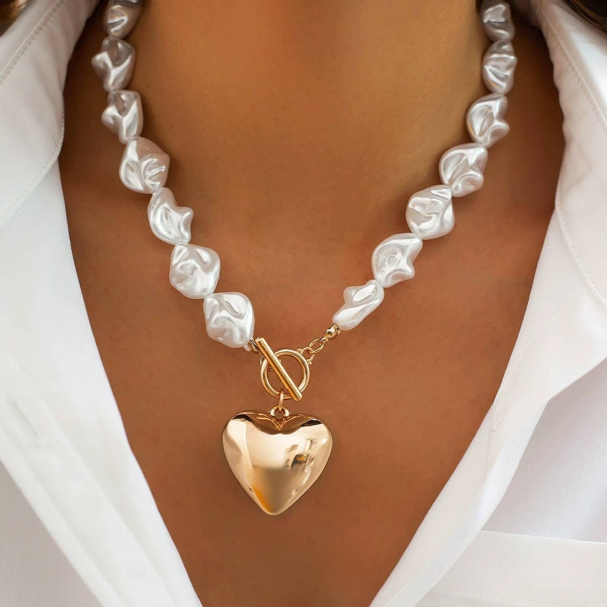 PEARL BEADED HEART CHARM TOGGLE NECKLACE | 40NK9466: GOLD
