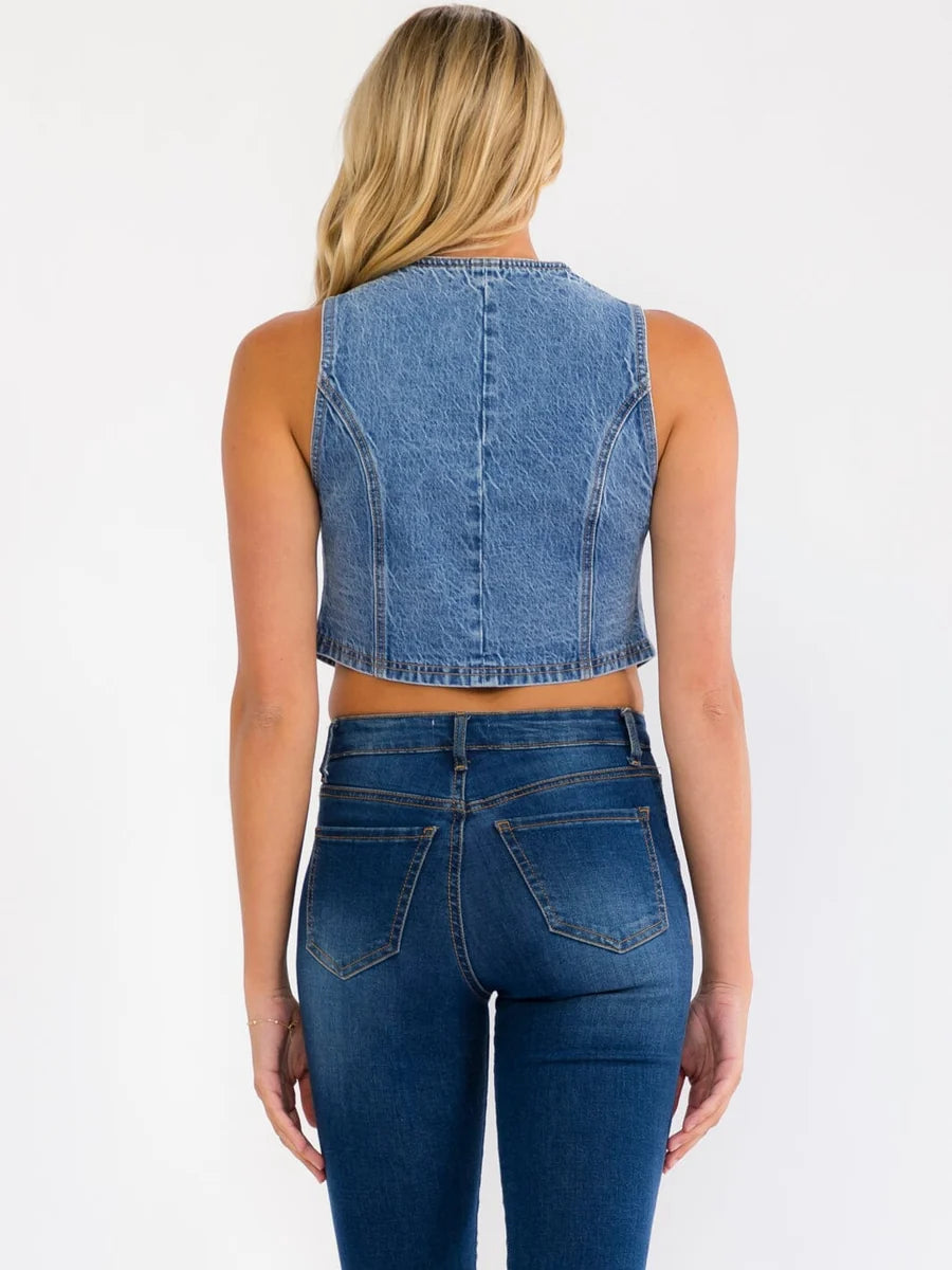 SLEEVELESS FRONT TIE DENIM CROP TOP