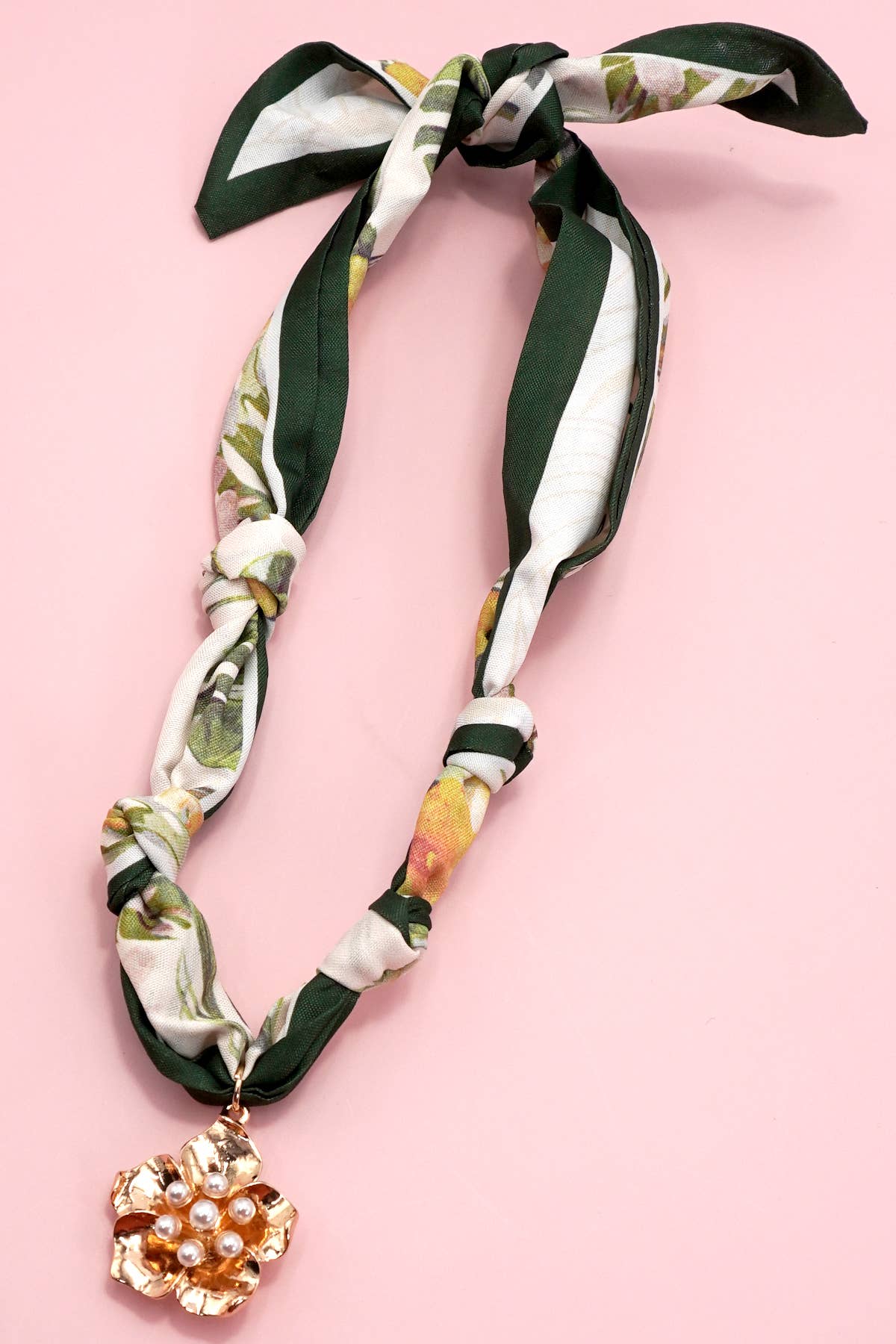 HANDMADE SCARF BOW CHARM NECKLACE | 80N91790: L