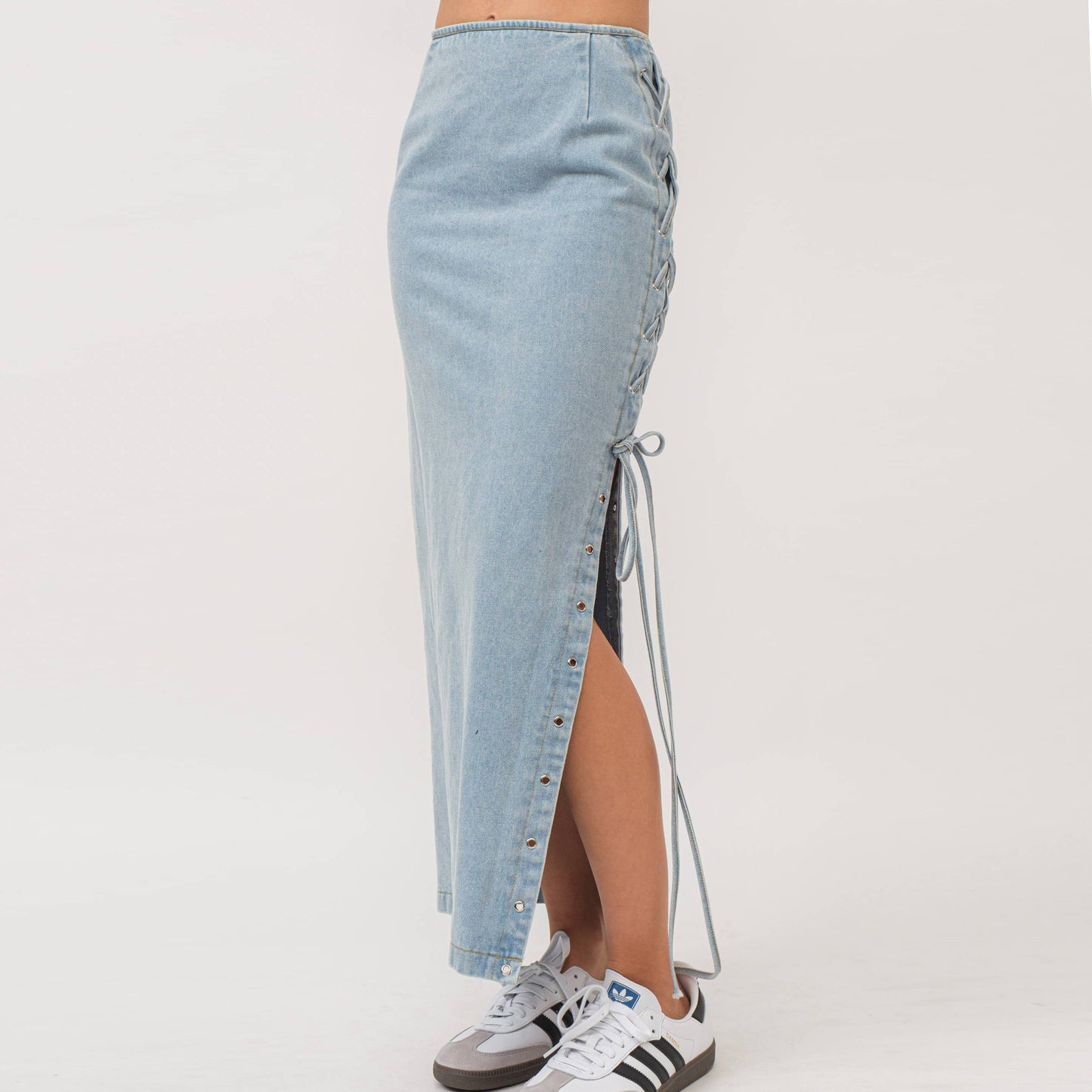 LIGHT DENIM SIDE LACE UP MAXI SKIRT-HES0010: LIGHT DENIM / L