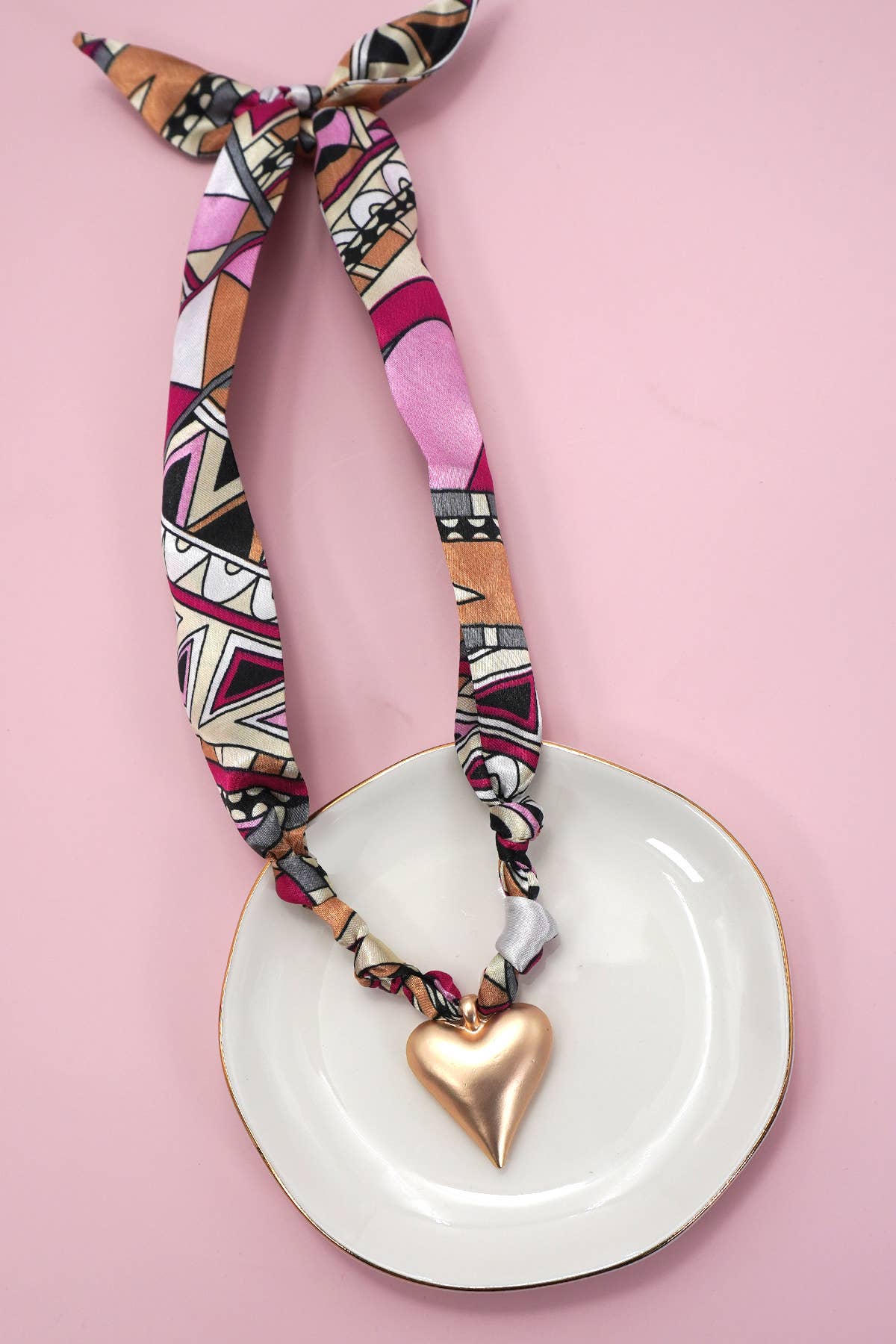 HANDMADE SCARF BOW CHARM NECKLACE | 80N91790: L