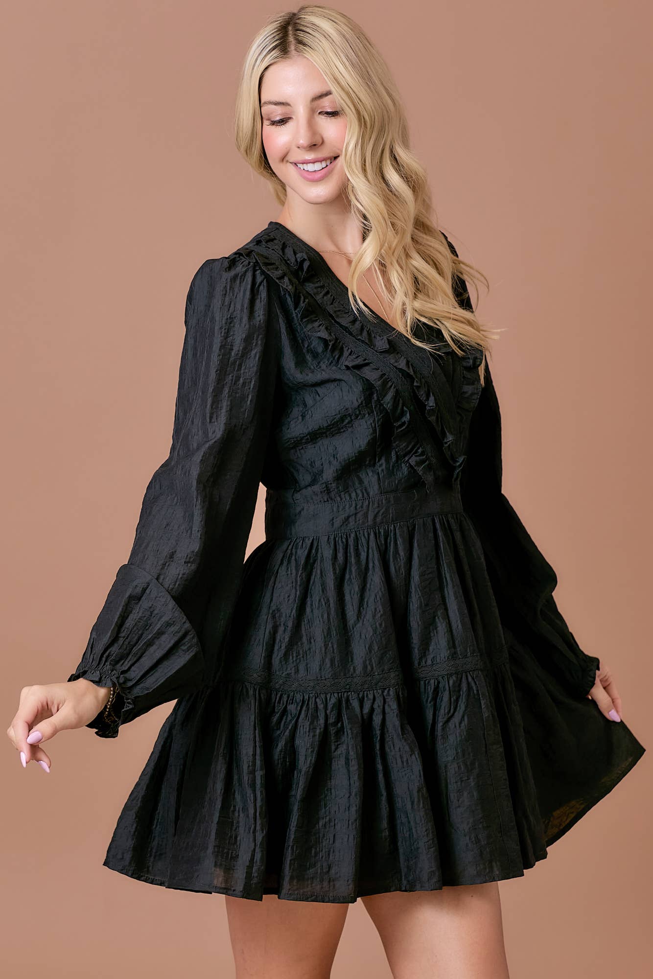 Surplice long sleeve dress with ruffle detailing: BLACK / S