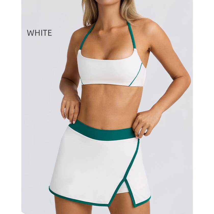 Sports Bra and Skirted Shorts Set: BLACK / M