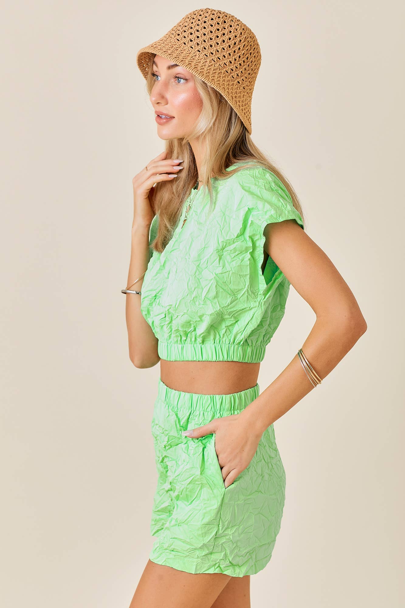 Crinkle Crop Top and Shorts Set: BLACK / M