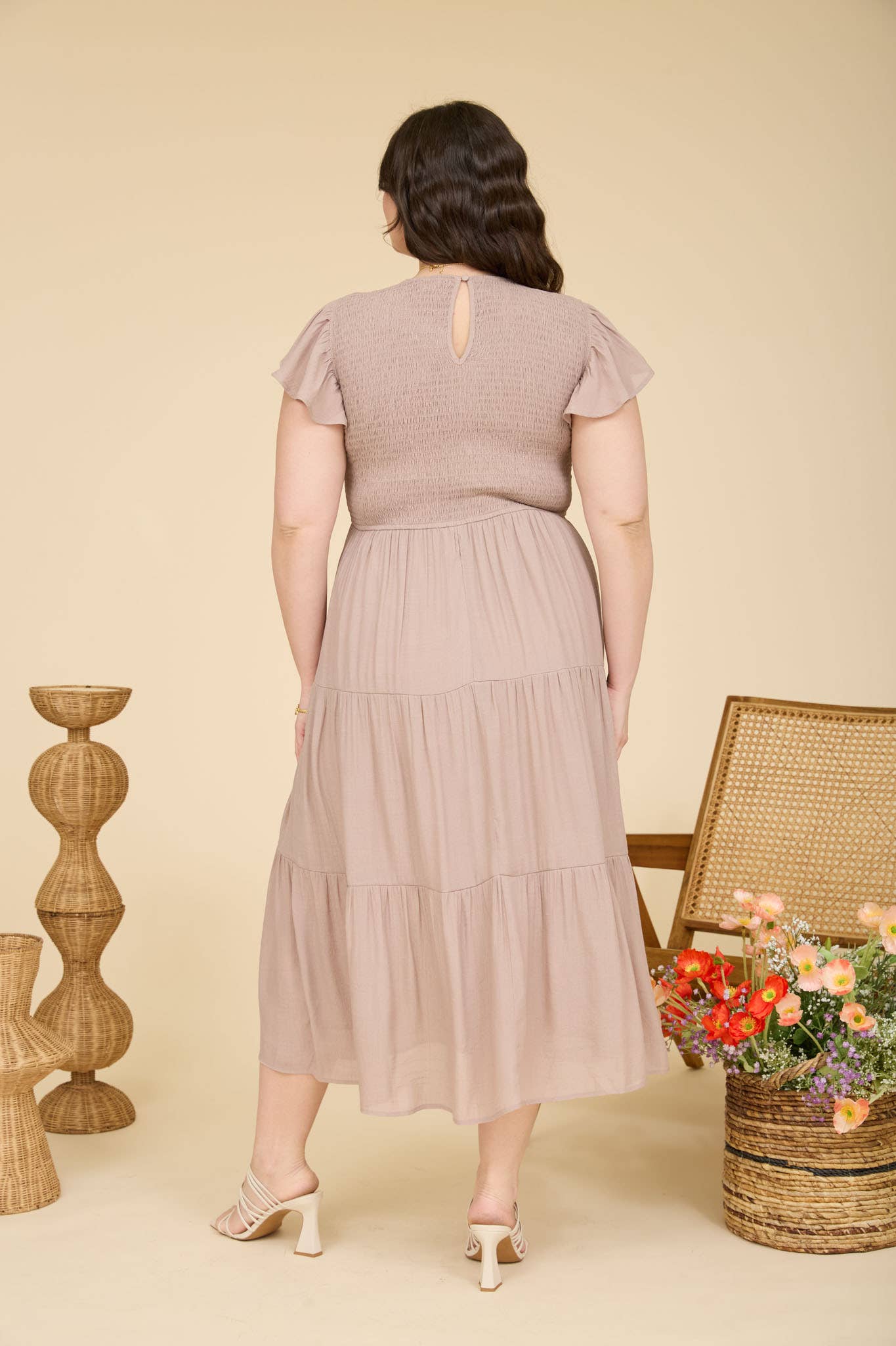 PLUS TIERED SMOCKED SHORT SLEEVE MIDI DRESS