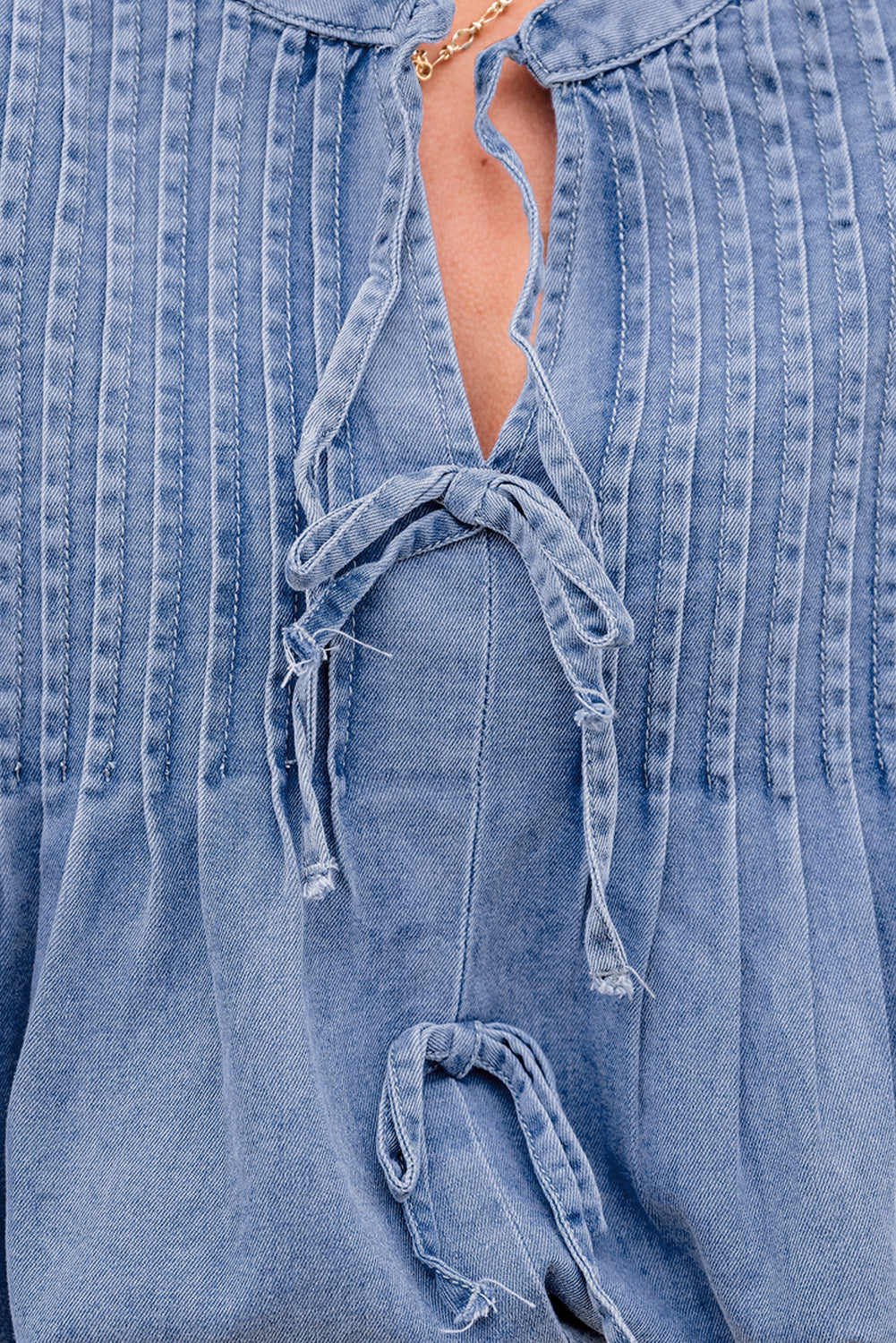 Myosotis Denim Front Pintuck Bow Tie Puff Sleeve Top