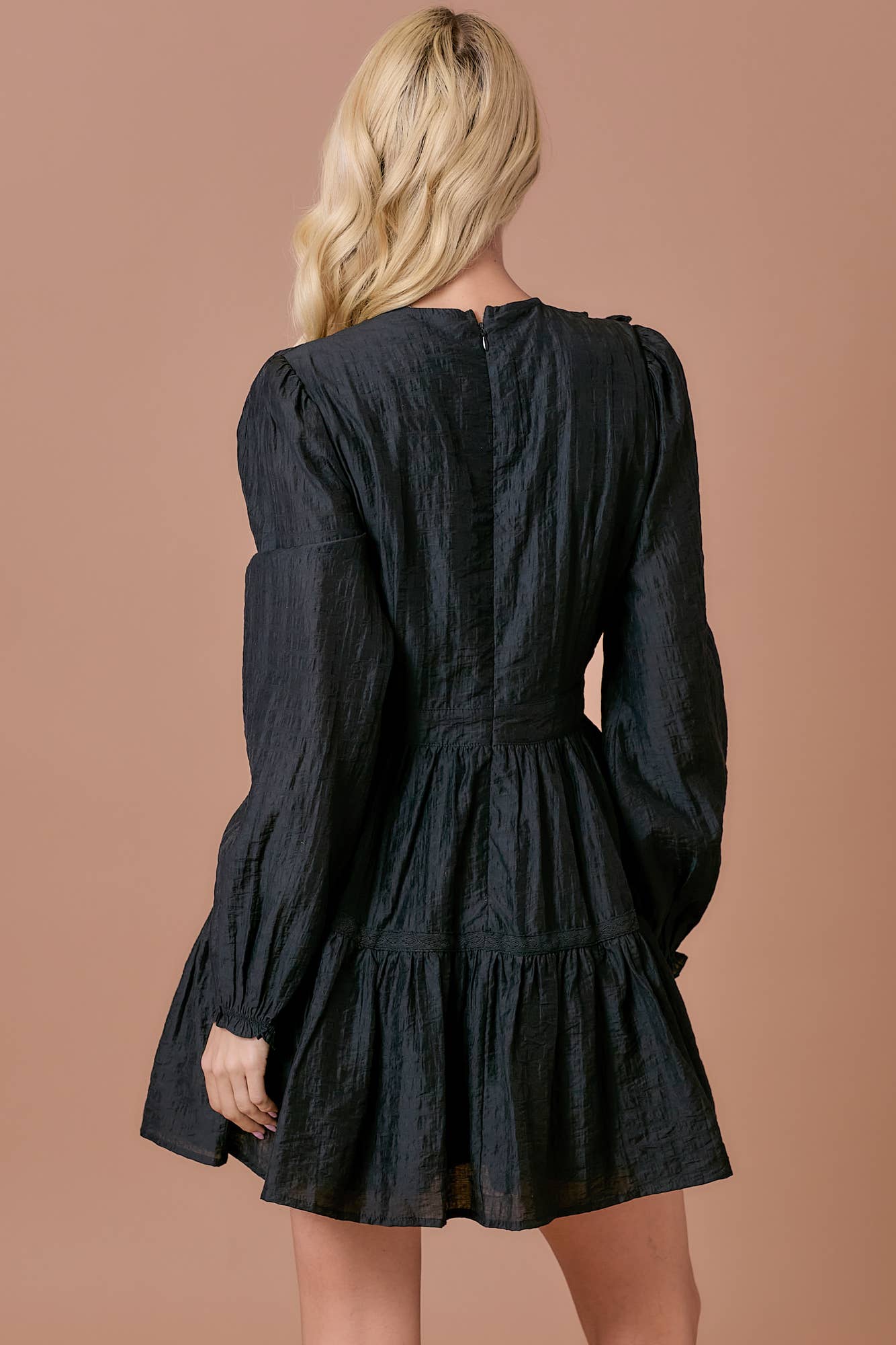 Surplice long sleeve dress with ruffle detailing: BLACK / S